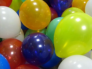 upload.wikimedia.org_wikipedia_commons_thumb_8_87_inflatableballoons.jpg_320px-inflatableballoons.jpg